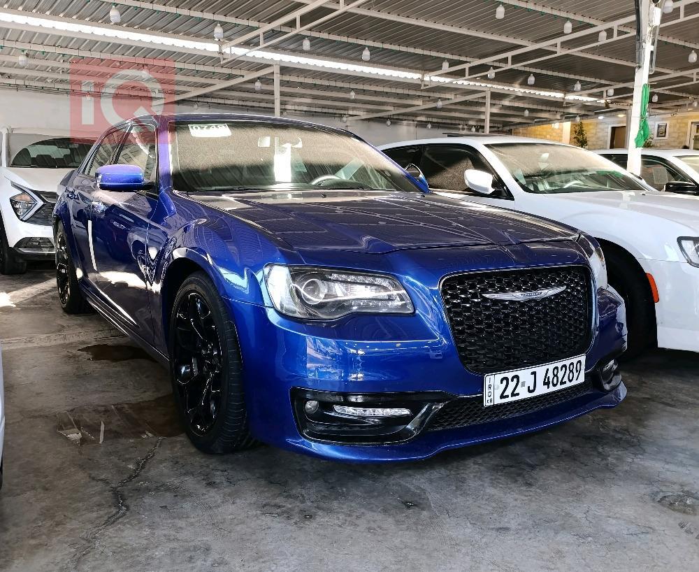 کرایسلەر 300